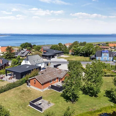 Vakantiehuis 3 Bedroom Amazing In *